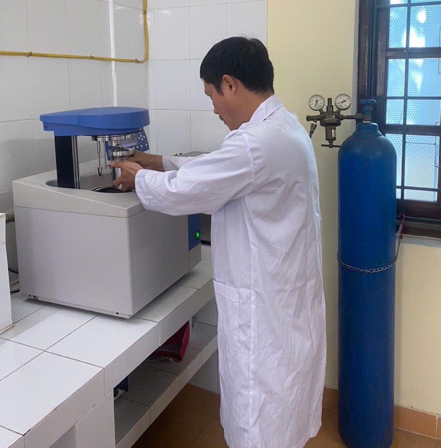 Máy đo nhiệt lượng C2000