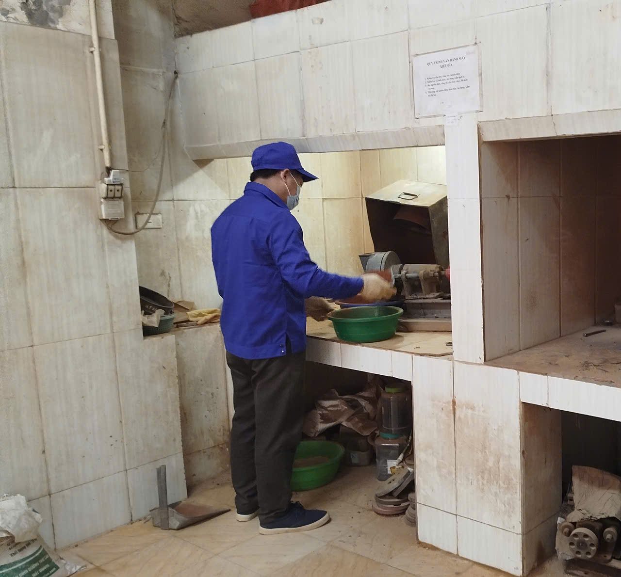 Nghiền mẫu bằng máy xiết đĩa